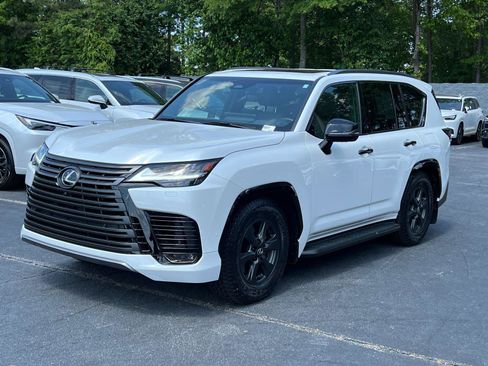 Used 2025 Lexus LX 700h Overtrail AWD/4WD image 2