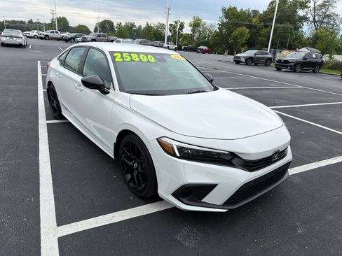 Used 2024 Honda Civic Sport image 8