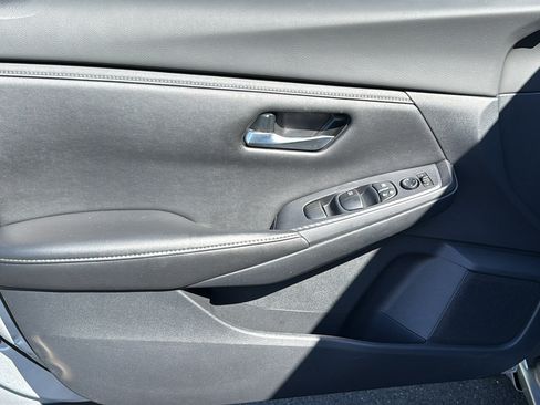 Certified 2022 Nissan Sentra SV FWD image 6