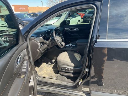Used 2018 Chevrolet Traverse LT FWD image 6