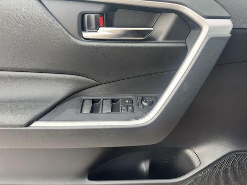 Used 2023 Toyota RAV4 SE w/ Weather & Moonroof Package image 9