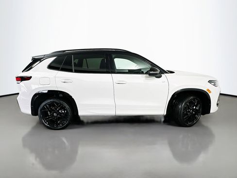 New 2026 Volkswagen Tiguan SE R-Line AWD/4WD image 8