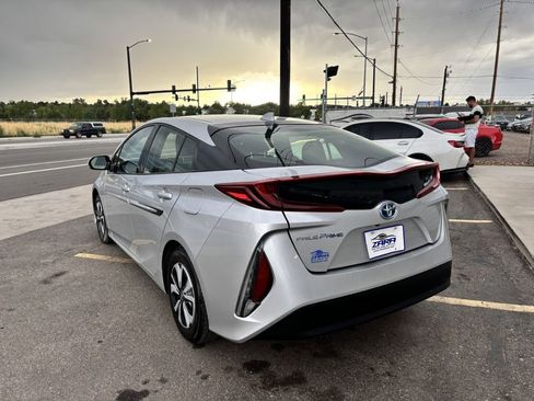 Used 2018 Toyota Prius Prime Plus image 5