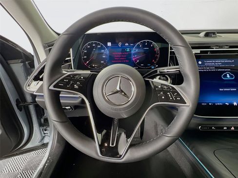 New 2026 Mercedes-Benz E 450 4MATIC Sedan image 11