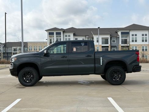Used 2026 Chevrolet Silverado 1500 ZR2 w/ Dark Appearance Package image 4