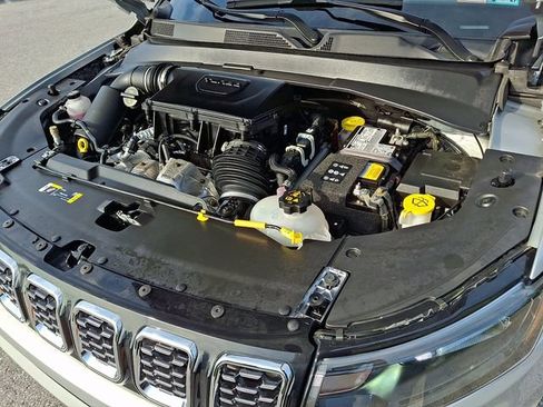 Used 2025 Jeep Compass Limited AWD/4WD image 27