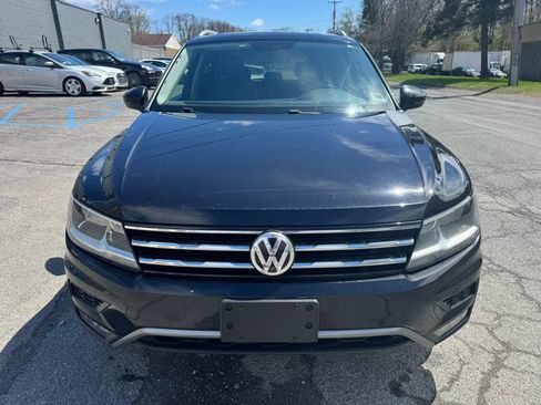 Used 2018 Volkswagen Tiguan SEL image 2