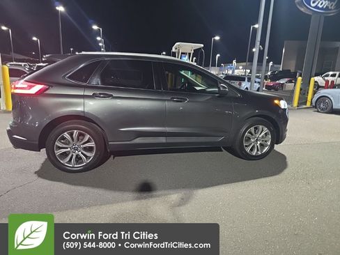 Used 2019 Ford Edge Titanium image 8