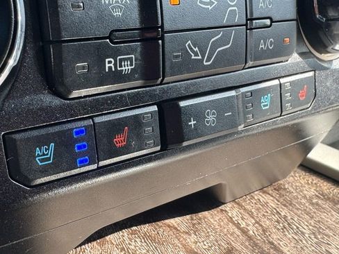 Used 2019 Ford F250 Lariat w/ Lariat Ultimate Package image 33