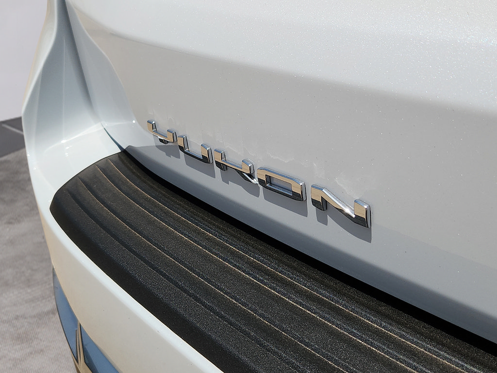 New 2026 GMC Yukon Denali AWD/4WD image 25