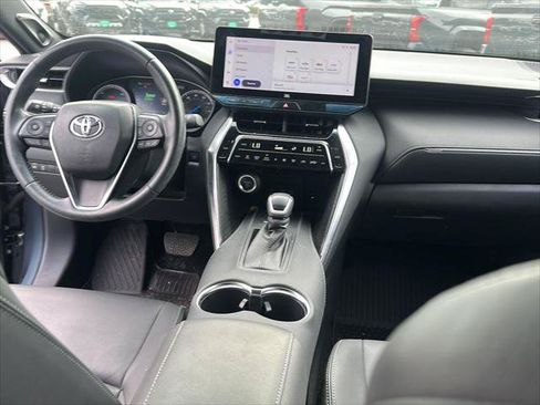 Certified 2024 Toyota Venza XLE AWD/4WD image 14