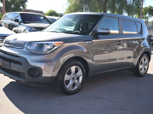 Used 2018 Kia Soul w/ Convenience Package FWD image 1