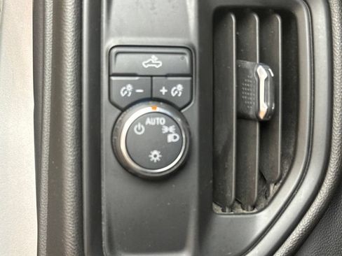 Used 2022 Chevrolet Silverado 2500 Custom w/ Custom Convenience Package RWD image 20