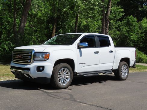 Used 2018 GMC Canyon SLT w/ Driver Alert Package AWD/4WD image 9