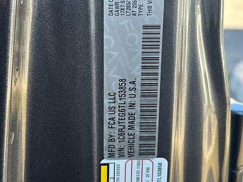 New 2026 Jeep Gladiator Mojave image 25