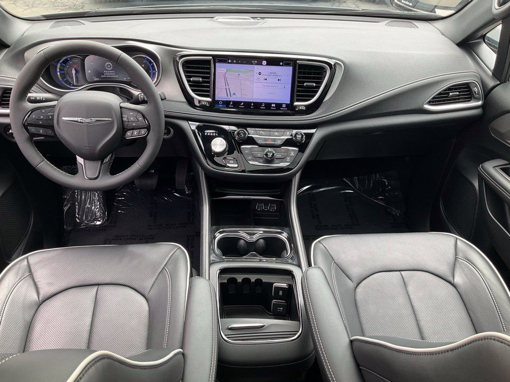 Used 2023 Chrysler Pacifica Limited w/ S Appearance Package FWD image 36