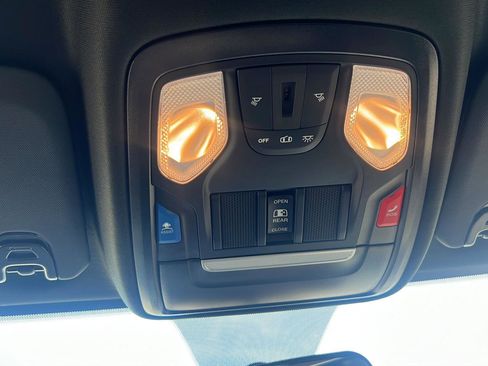 Used 2024 RAM 2500 Tradesman w/ Chrome Appearance Group image 20