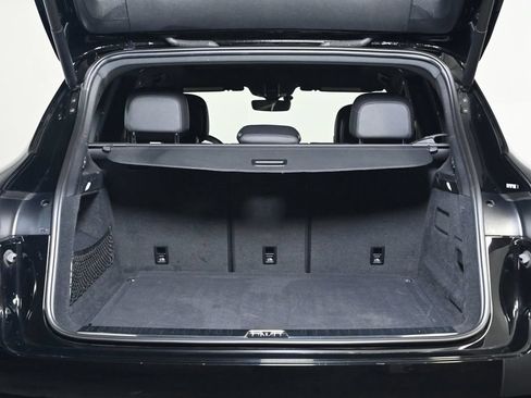 Certified 2021 Porsche Cayenne AWD/4WD image 25