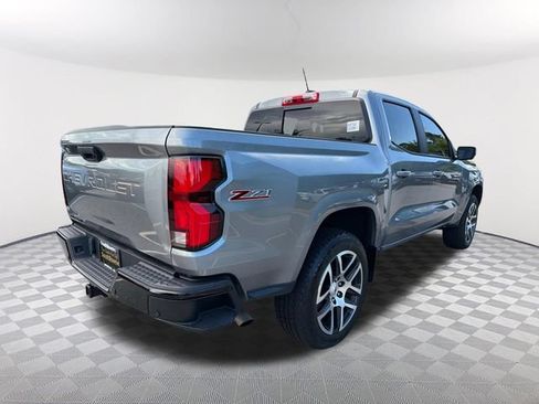 Used 2023 Chevrolet Colorado Z71 w/ Z71 Convenience Package 2 AWD/4WD image 5