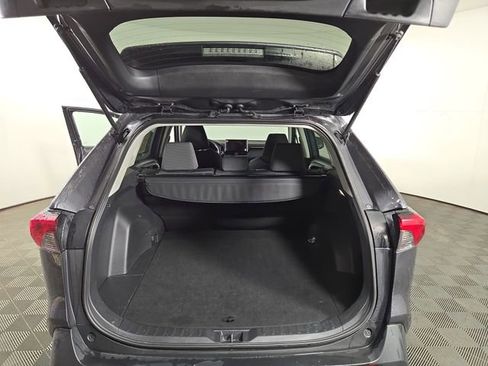 Used 2025 Toyota RAV4 XLE image 31