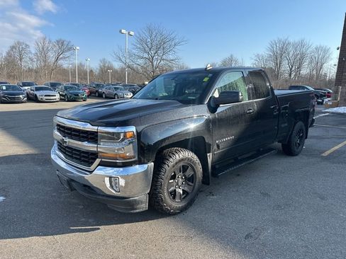 Used 2018 Chevrolet Silverado 1500 LT w/ All Star Edition image 5