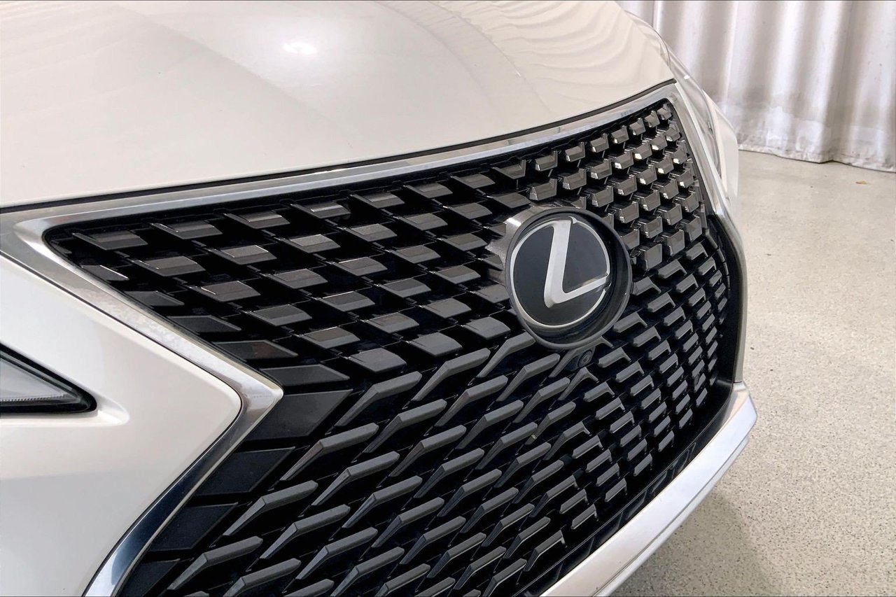Used 2022 Lexus RX 350L FWD w/ Premium Package image 30