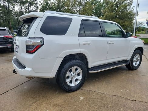 Used 2018 Toyota 4Runner SR5 RWD image 7