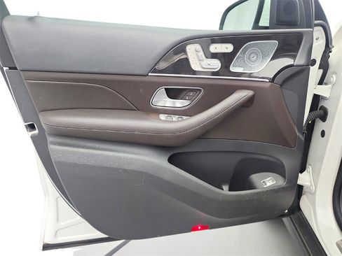 Used 2020 Mercedes-Benz GLS 450 4MATIC image 22