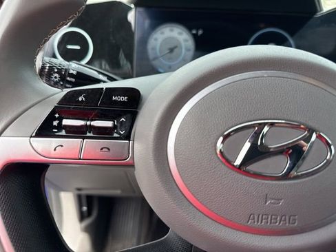 Used 2023 Hyundai Elantra SEL w/ Convenience Package image 34