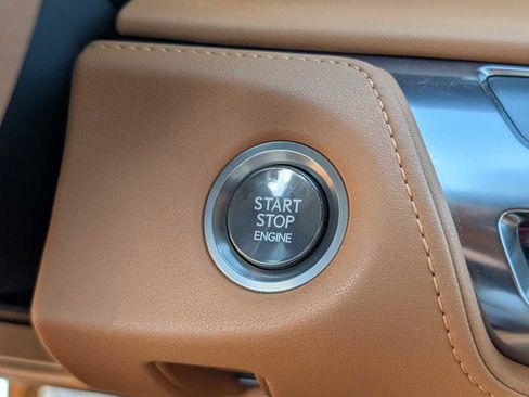 Used 2022 Lexus LC 500 Convertible image 16