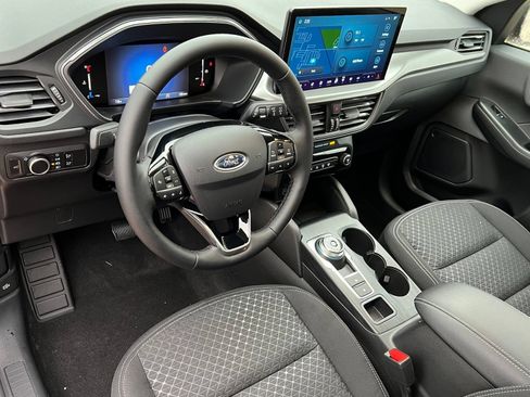 Used 2023 Ford Escape Active w/ Tech Pack #1 AWD/4WD image 12