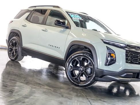 Used 2025 Chevrolet Equinox LT w/ Midnight Edition image 5