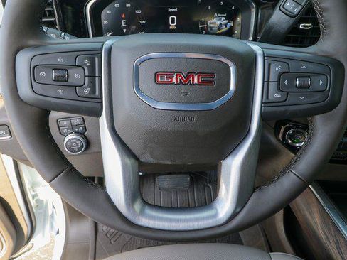 New 2025 GMC Sierra 2500 SLT w/ SLT Premium Package AWD/4WD image 17