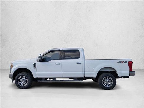 Used 2019 Ford F250 Lariat w/ Lariat Value Package image 9