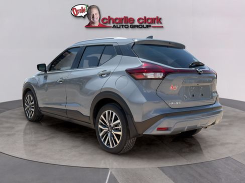 Certified 2024 Nissan Kicks SV FWD image 3