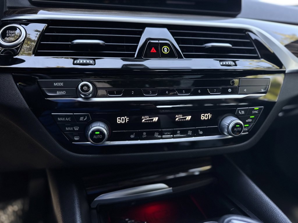 Used 2023 BMW 530e xDrive AWD/4WD image 13