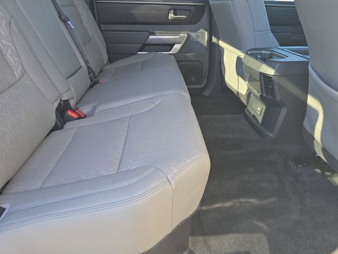 Used 2022 Toyota Tundra SR5 w/ SR5 Premium Package image 11