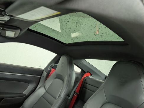 Certified 2022 Porsche 911 Carrera 4S image 16