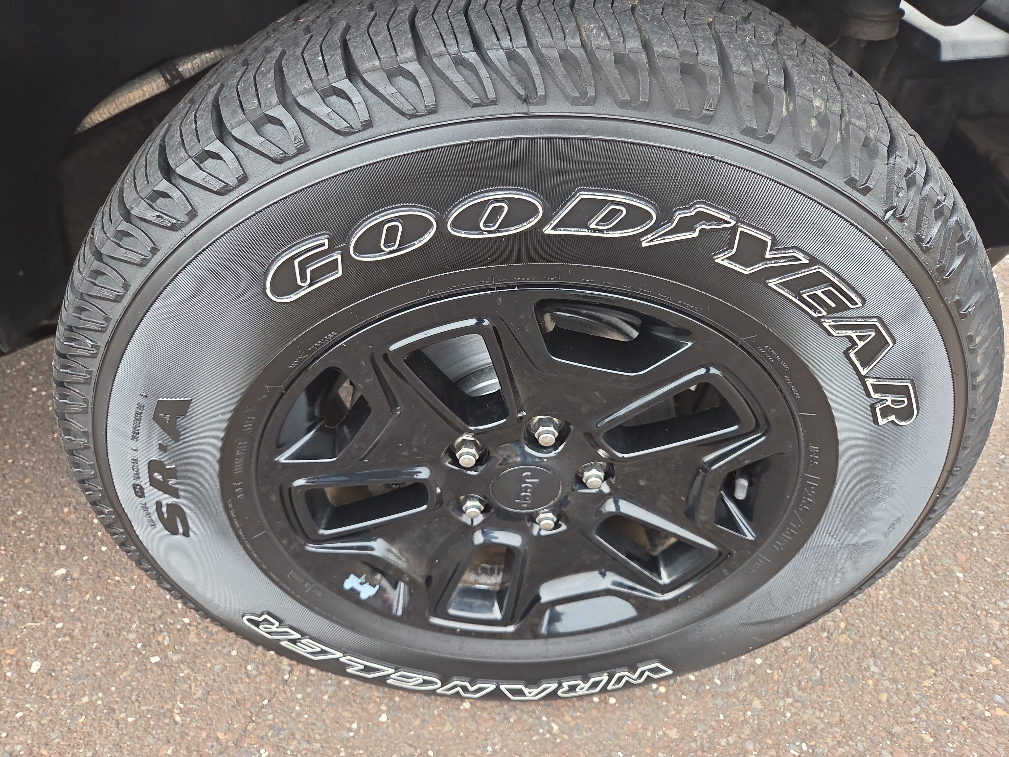 Used 2014 Jeep Wrangler Sport AWD/4WD image 9
