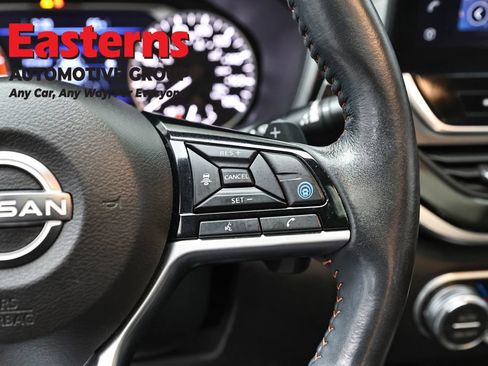 Used 2023 Nissan Altima 2.0 SR FWD image 16