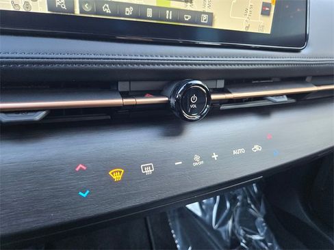 Used 2024 Nissan Ariya FWD image 27