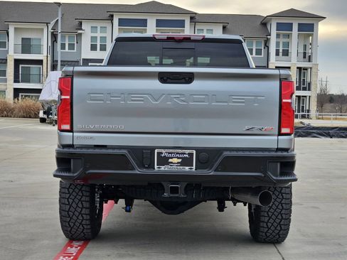 New 2026 Chevrolet Silverado 2500 ZR2 image 8