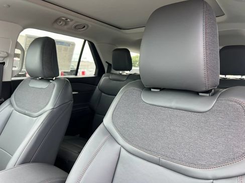 New 2026 Ford Explorer Active w/ Active Comfort Package AWD/4WD image 14