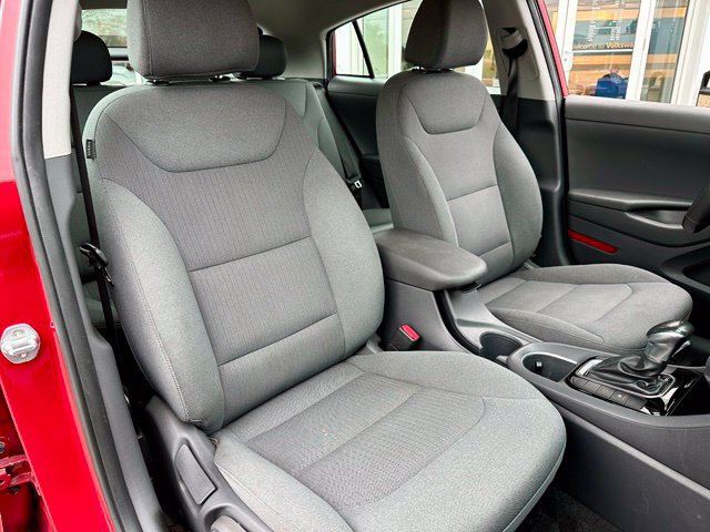 Used 2020 Hyundai Ioniq SE FWD image 21