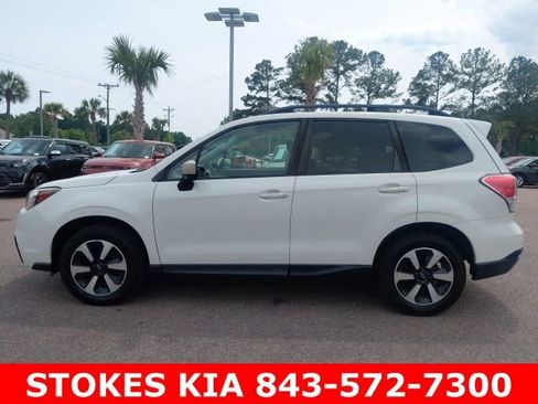 Used 2017 Subaru Forester 2.5i Premium w/ All-Weather Package image 8