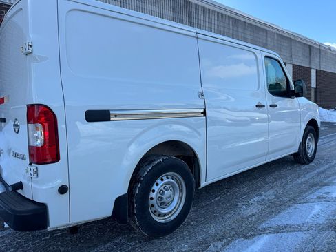 Used 2020 Nissan NV 2500 S image 31