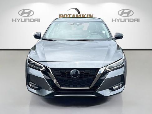 Used 2023 Nissan Sentra SR w/ SR Premium Package FWD image 2