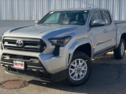 New 2025 Toyota Tacoma SR5 image 2