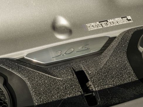 Used 2025 Porsche 911 Carrera S RWD image 16