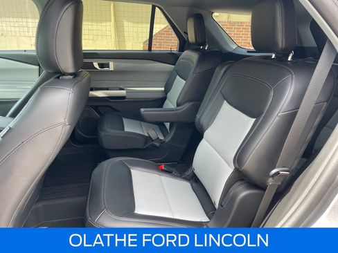 Used 2023 Ford Explorer XLT w/ Equipment Group 202A AWD/4WD image 23